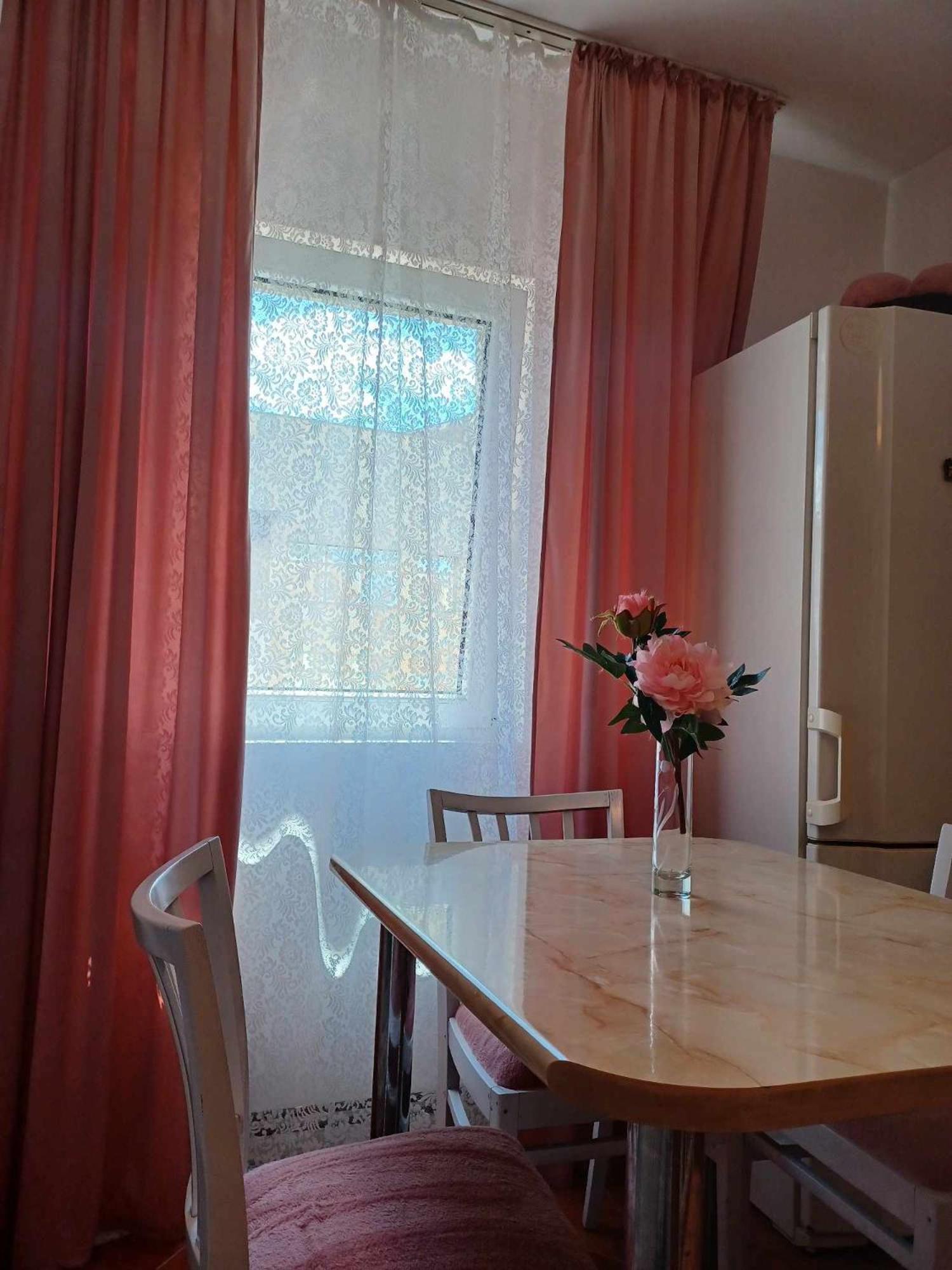 דירות Bistriţa Parc Side Apartament מראה חיצוני תמונה